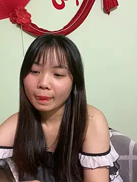 Snapshot of Maeve2k5 chatting on 02/19/25, 04:11 Maeve2k5 online show from 02/19/25, 04:11