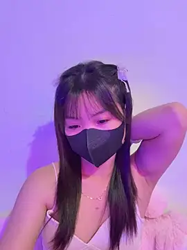 Snapshot of Maeve2k5 chatting on 09/15/25, 09:26 Maeve2k5 online show from 09/15/25, 09:26