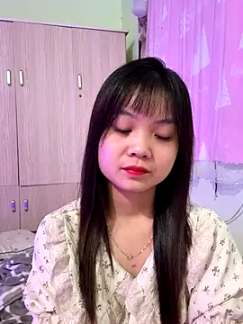 Snapshot of Maeve2k5 chatting on 10/10/25, 11:31 Maeve2k5 online show from 10/10/25, 11:31