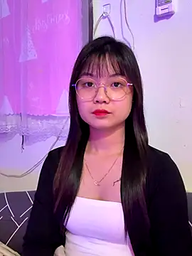 Snapshot of Maeve2k5 chatting on 11/01/25, 11:01 Maeve2k5 online show from 11/01/25, 11:01