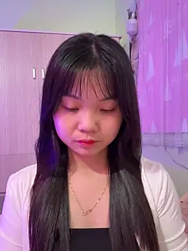 Snapshot of Maeve2k5 chatting on 11/28/25, 01:08 Maeve2k5 online show from 11/28/25, 01:08