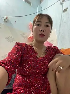 Linaannn online show from 03/18/25, 11:42