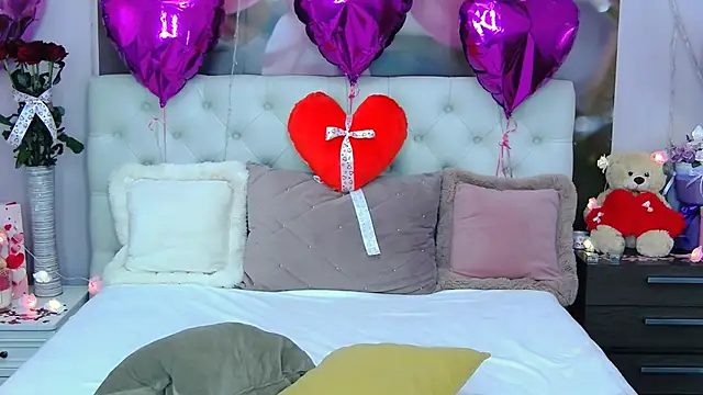 VioletUmi online show from 02/12/25, 01:48