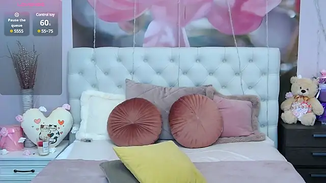 VioletUmi online show from 03/05/25, 06:44