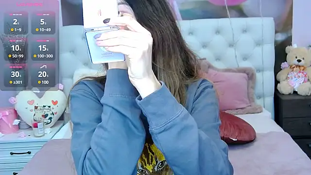 VioletUmi online show from 03/07/25, 08:45