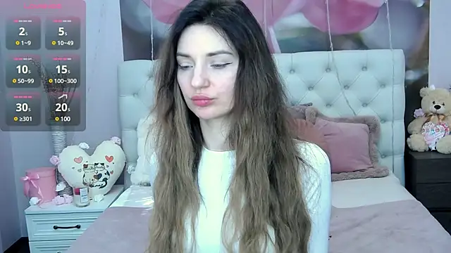 VioletUmi online show from 03/09/25, 10:19