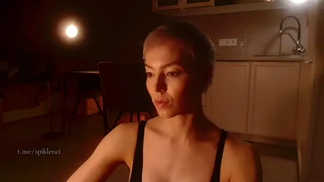 spiklencii online show from 10/17/25, 03:36