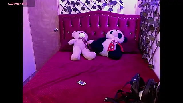 Melani cute02 online show from 04/16/26, 08:53