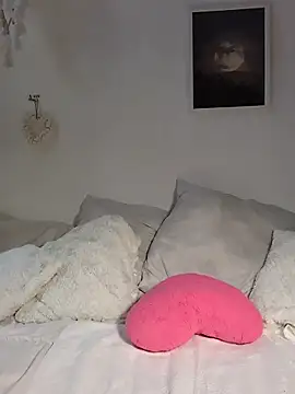 Snapshot of gymyagirlll chatting on 10/10/25, 03:49 gymyagirlll online show from 10/10/25, 03:49