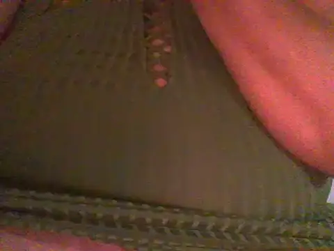 Snapshot of RoxiRedXXX chatting on 01/17/25, 10:01 RoxiRedXXX online show from 01/17/25, 10:01