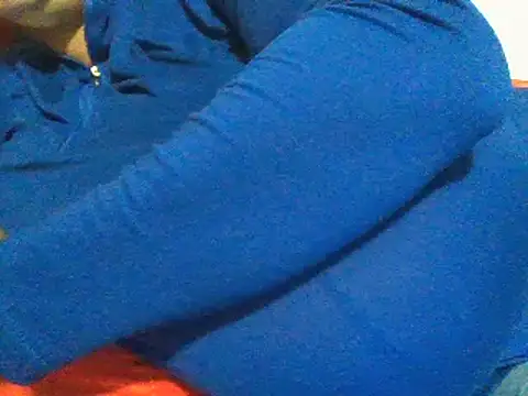 Snapshot of RoxiRedXXX chatting on 11/04/25, 06:07 RoxiRedXXX online show from 11/04/25, 06:07