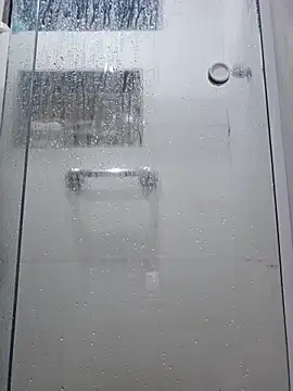 Snapshot of Binhosex2024 chatting on 02/18/25, 04:58 Binhosex2024 online show from 02/18/25, 04:58