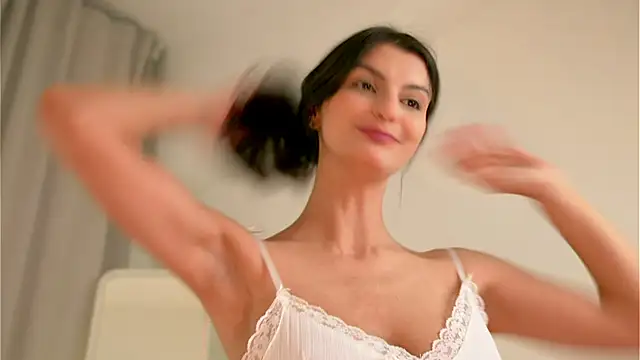 Snapshot of horny__land chatting on 12/12/24, 03:37 horny land online show from 12/12/24, 03:37