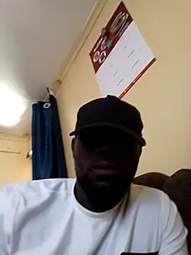 Snapshot of ClinDi chatting on 02/21/25, 11:22 ClinDi online show from 02/21/25, 11:22