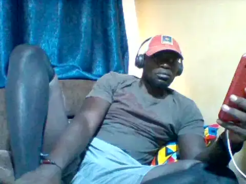 Snapshot of ClinDi chatting on 10/31/25, 01:45 ClinDi online show from 10/31/25, 01:45