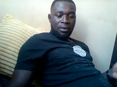 Snapshot of ClinDi chatting on 11/17/25, 12:11 ClinDi online show from 11/17/25, 12:11