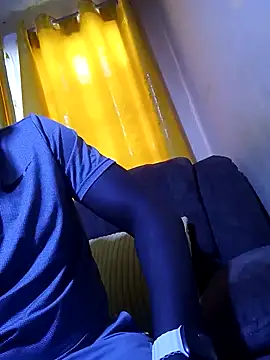 Snapshot of ClinDi chatting on 11/27/25, 01:35 ClinDi online show from 11/27/25, 01:35