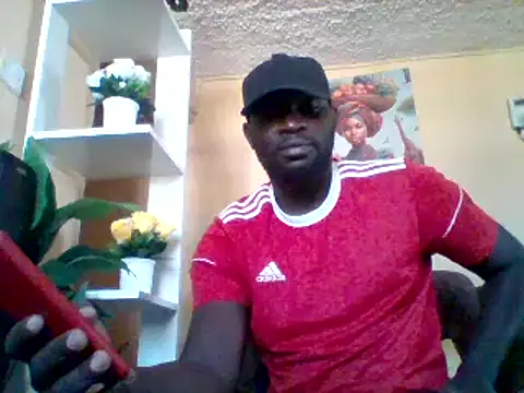 Snapshot of ClinDi chatting on 12/02/25, 11:37 ClinDi online show from 12/02/25, 11:37