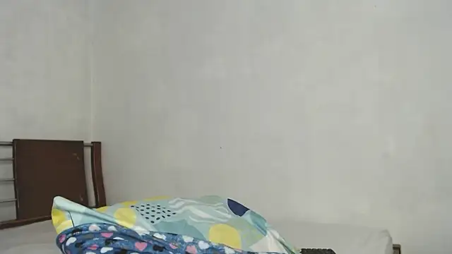 Snapshot of aleja_rythm chatting on 05/12/26, 06:49 aleja rythm online show from 05/12/26, 06:49