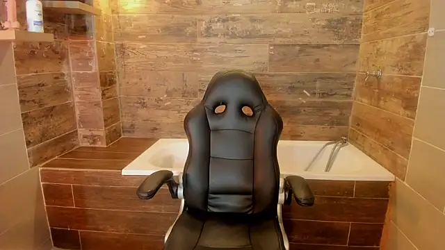 Hanah Greey online show from 12/14/24, 01:49