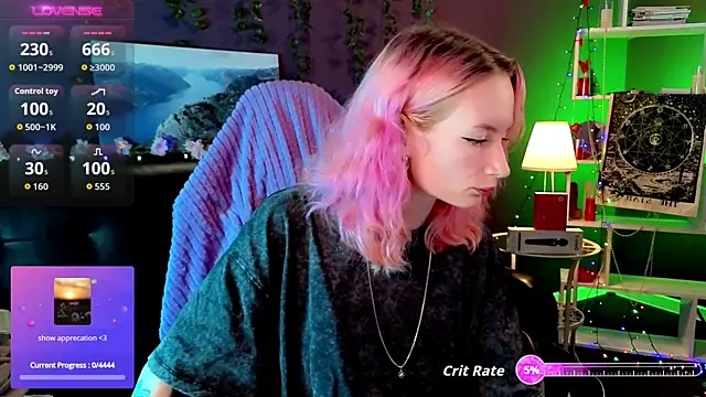  HelenCarter online show from 11/15/25, 08:38