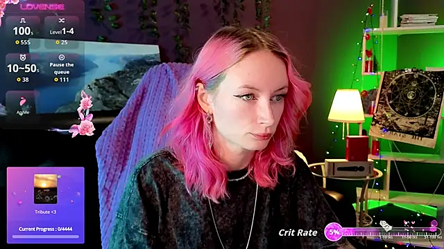  HelenCarter online show from 11/22/25, 08:41