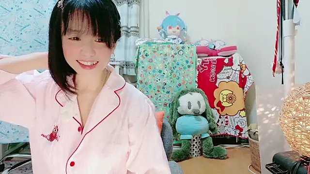 renapiyon8182 online show from 01/24/25, 07:28