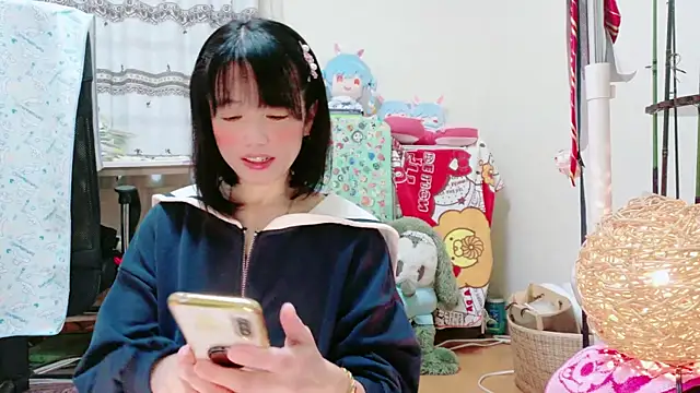 renapiyon8182 online show from 02/21/25, 07:21