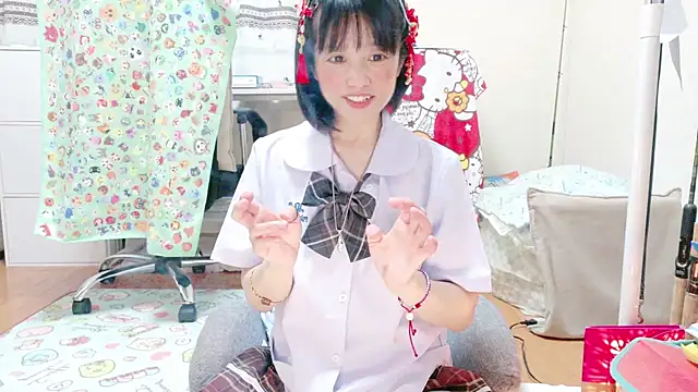 Snapshot of renapiyon8182 chatting on 06/26/26, 08:35 renapiyon8182 online show from 06/26/26, 08:35