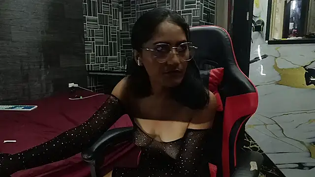 AdelinaMiran90 online show from 03/12/26, 03:45