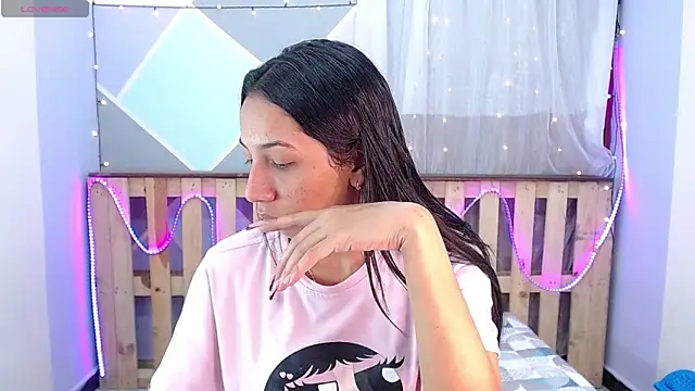 Lina10 online show from 02/17/25, 06:37