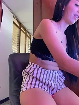 Lina10 online show from 04/05/26, 08:17