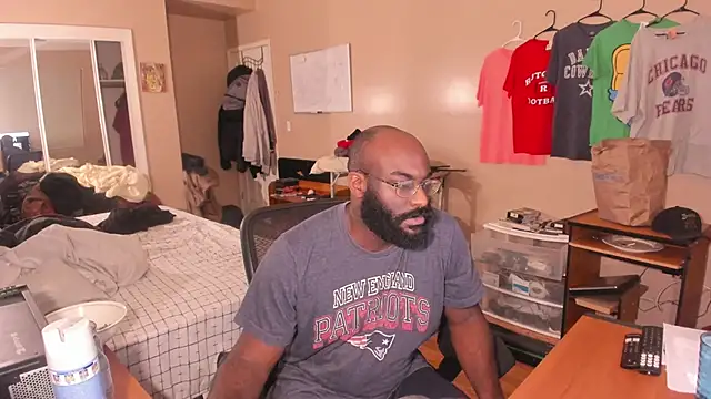 MrChuckDailyXXX online show from 10/06/25, 02:31