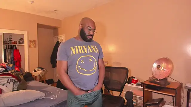 MrChuckDailyXXX online show from 02/05/26, 06:40