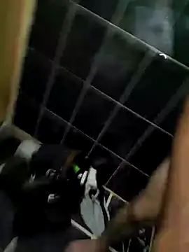 Snapshot of Rober2230 chatting on 12/02/24, 03:26 Rober2230 online show from 12/02/24, 03:26