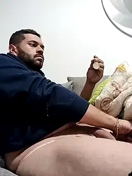 Snapshot of Rober2230 chatting on 01/11/25, 07:49 Rober2230 online show from 01/11/25, 07:49