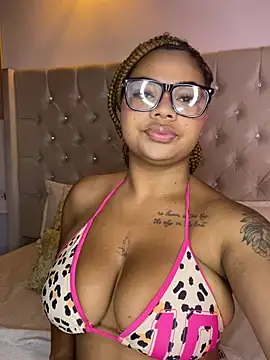 Snapshot of Eloisa_cleavage_ chatting on 07/18/26, 10:08 Eloisa cleavage online show from 07/18/26, 10:08