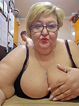 Snapshot of Awn290668 chatting on 01/26/25, 02:30 Awn290668 online show from 01/26/25, 02:30