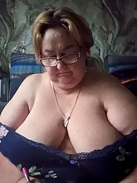 Snapshot of Awn290668 chatting on 11/27/25, 07:43 Awn290668 online show from 11/27/25, 07:43