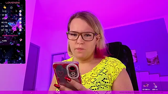 Snapshot of EVAshinyGIRL chatting on 01/27/25, 01:52 EVAshinyGIRL online show from 01/27/25, 01:52