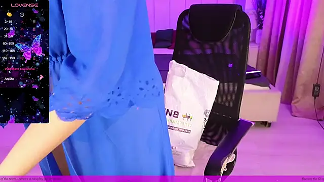 Snapshot of EVAshinyGIRL chatting on 01/28/25, 04:41 EVAshinyGIRL online show from 01/28/25, 04:41