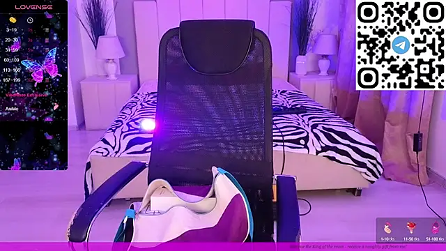 Snapshot of EVAshinyGIRL chatting on 02/09/25, 05:01 EVAshinyGIRL online show from 02/09/25, 05:01