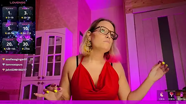 Snapshot of EVAshinyGIRL chatting on 03/18/25, 08:15 EVAshinyGIRL online show from 03/18/25, 08:15