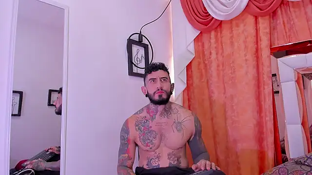 dilan scootk  online show from 06/05/26, 07:41