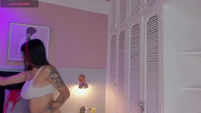 naoko kirino online show from 01/05/25, 04:48