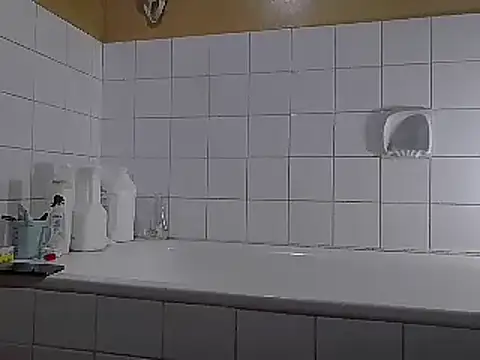 kisstoyousoon2024 online show from 01/17/25, 06:02