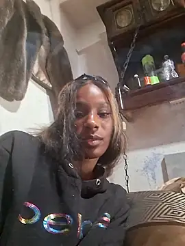 baebaebaddazz23 online show from 04/20/26, 06:16