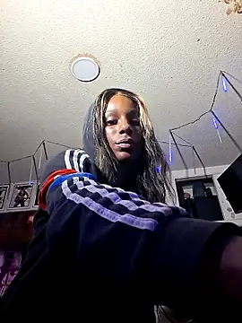 baebaebaddazz23 online show from 04/22/26, 05:54