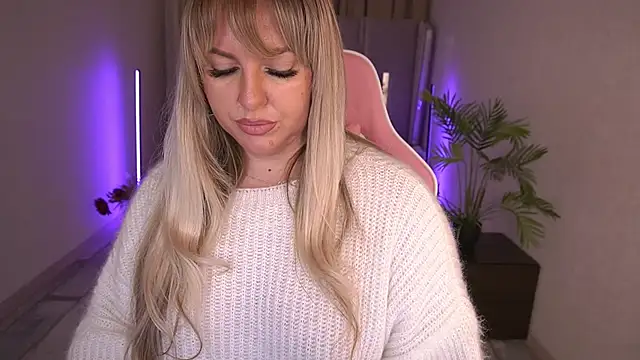 KiraCandyS online show from 01/19/25, 08:51