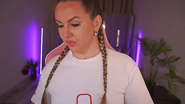 KiraCandyS online show from 01/24/25, 08:43